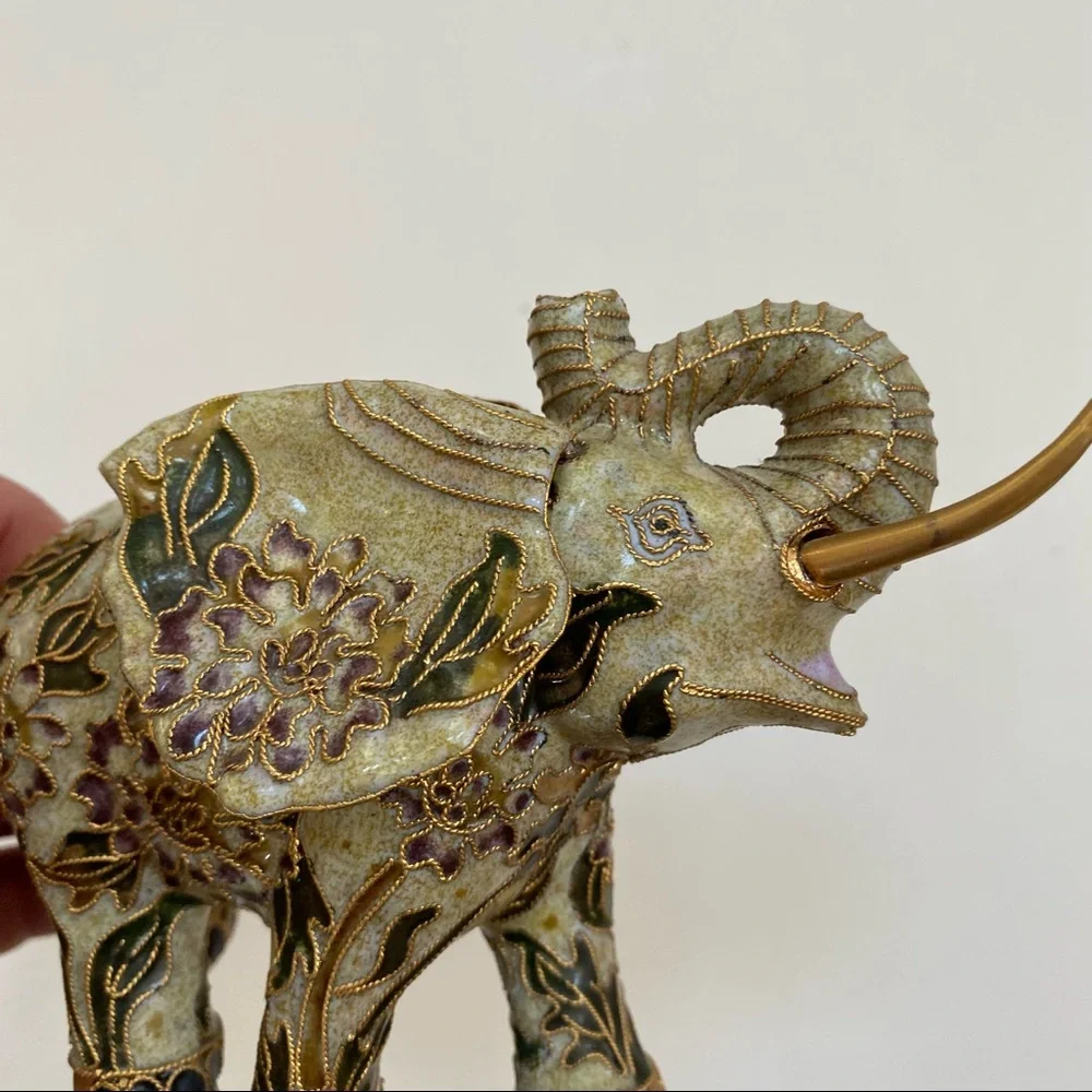 Elegant Elephant Statue with Trunk Facing Upwards - Picture 8 of 8